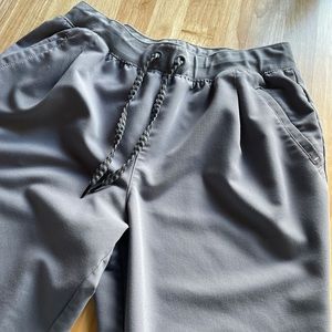 JAANUU GREY SCRUB PANTS — tailored look